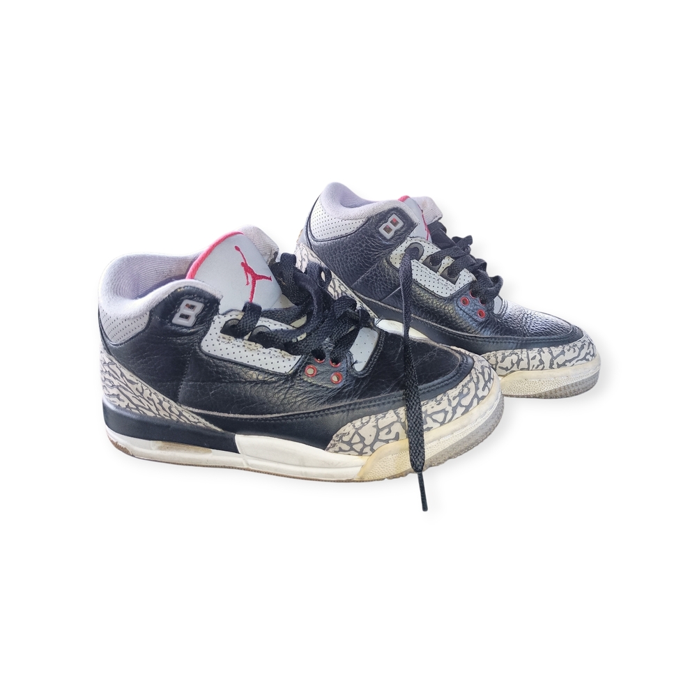 Stylish Kids Black and White Jotdans Size 4.5Y